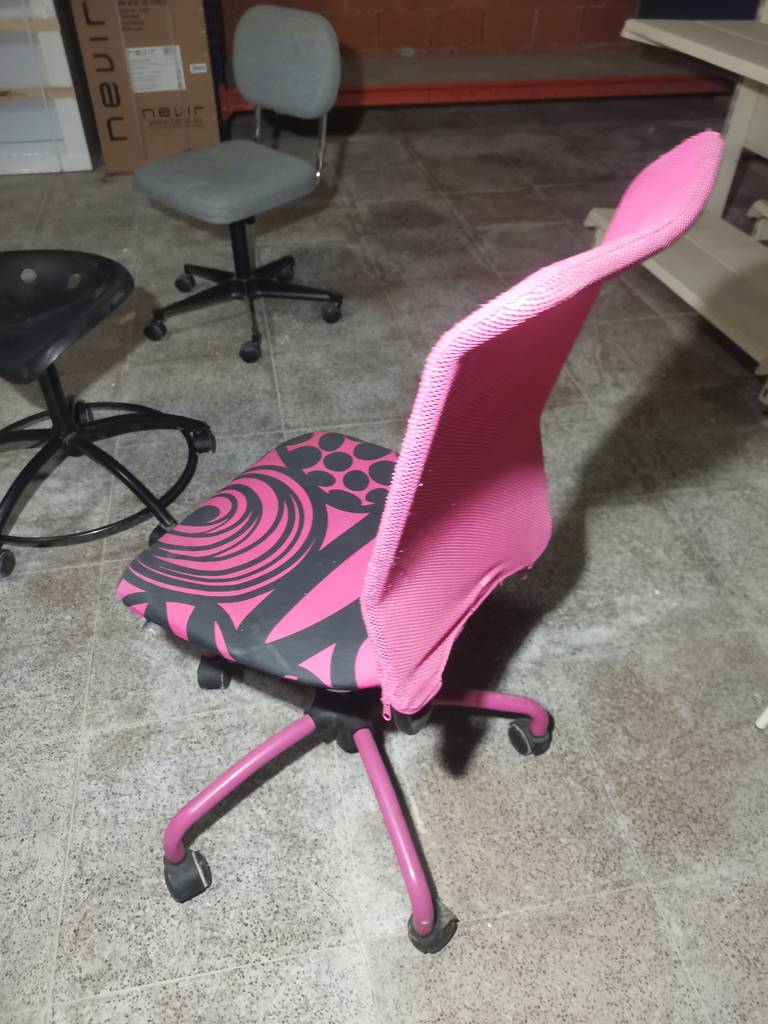 Milanuncios - Silla de escritorio rosa