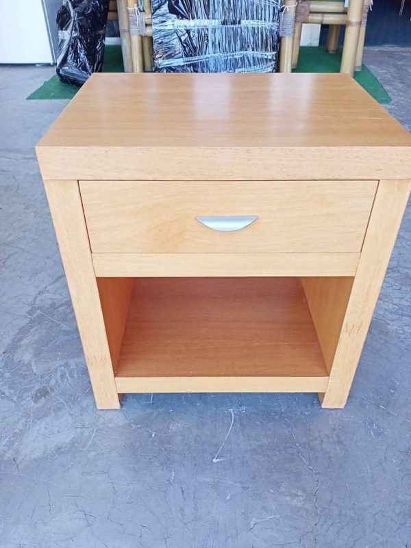 MESITA DE MADERA - Imagen 2