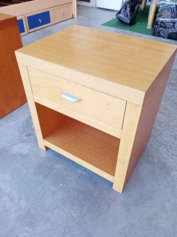 MESITA DE MADERA - Imagen 3