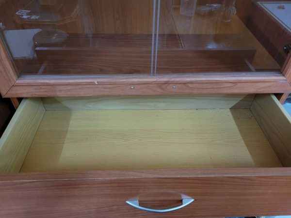 MUEBLE CON VITRINA - Imagen 9