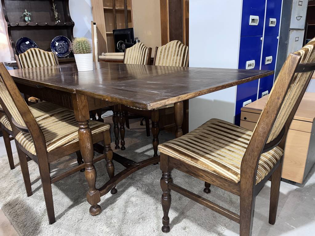 MESA EXTENSIBLE Y 6 SILLAS - Imagen 3