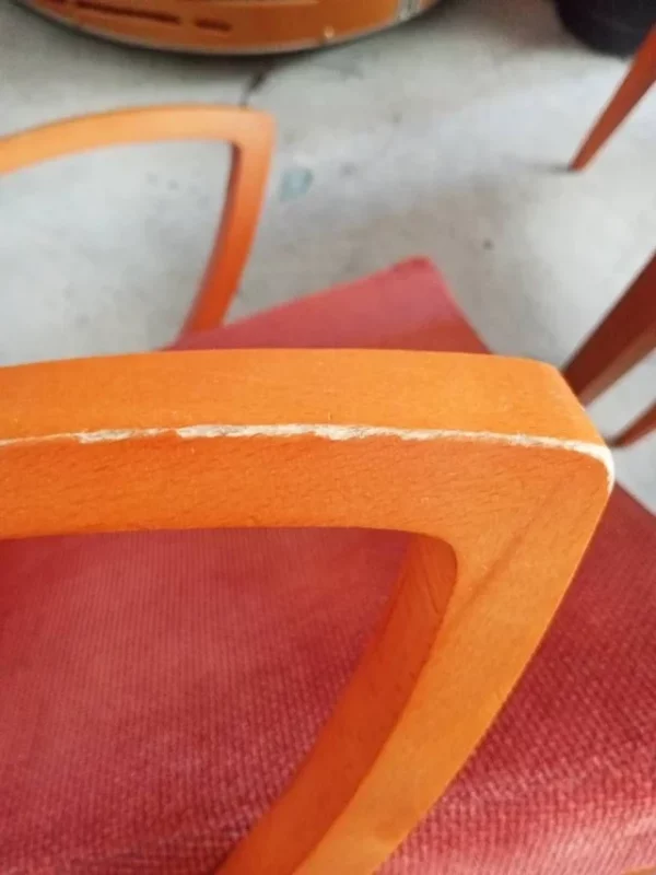MESA DE CAFETERÍA Y 4 SILLAS - Imagen 9