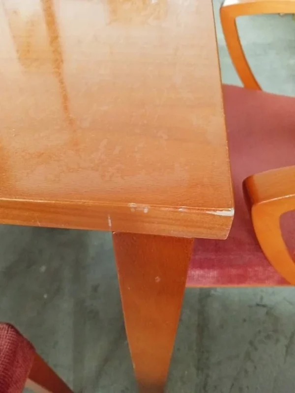 MESA DE CAFETERÍA Y 4 SILLAS - Imagen 8