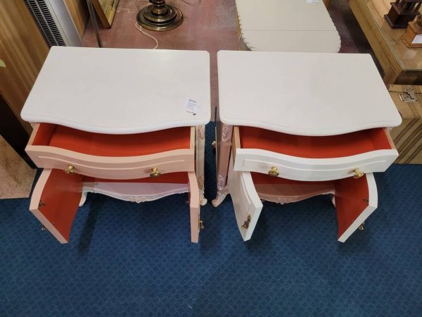 2 MESITAS EN ROSA Y BLANCO - Imagen 6