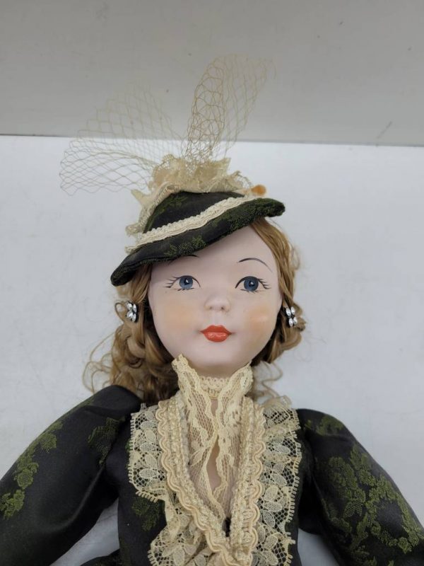 MUÑECA DE PORCELANA - Imagen 2