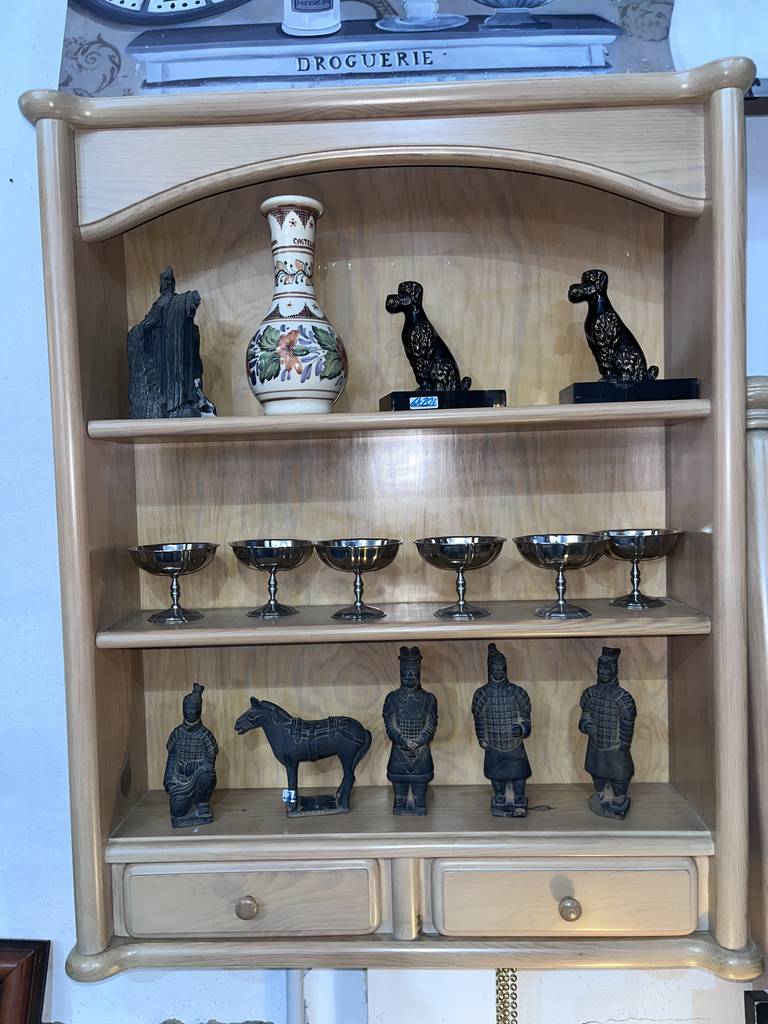 ESTANTERÍA COLGANTE