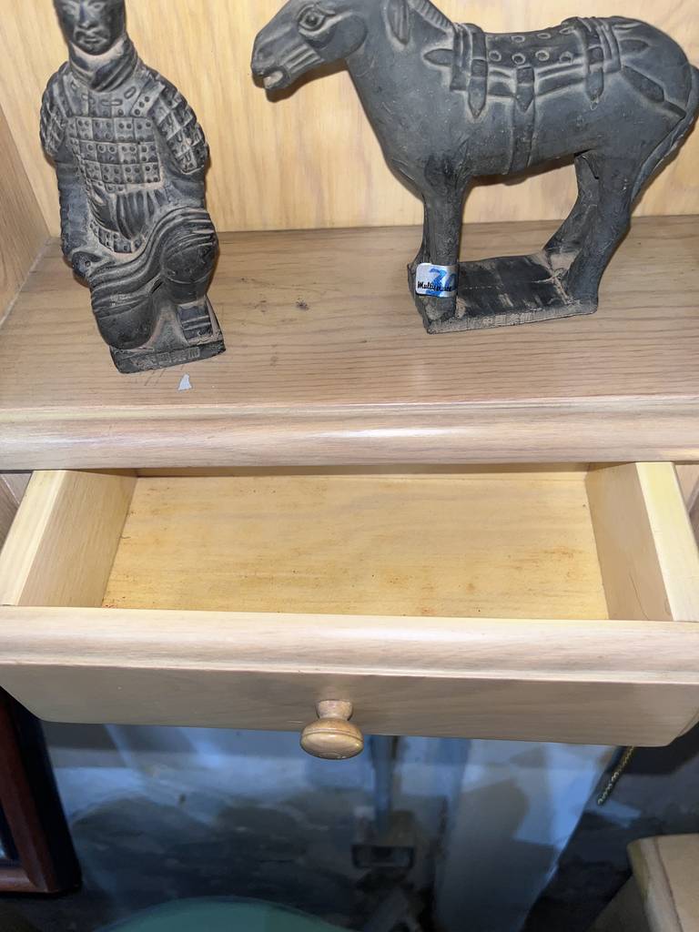 ESTANTERÍA COLGANTE - Imagen 4