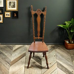 SILLA CLÁSICA ELEGANTE