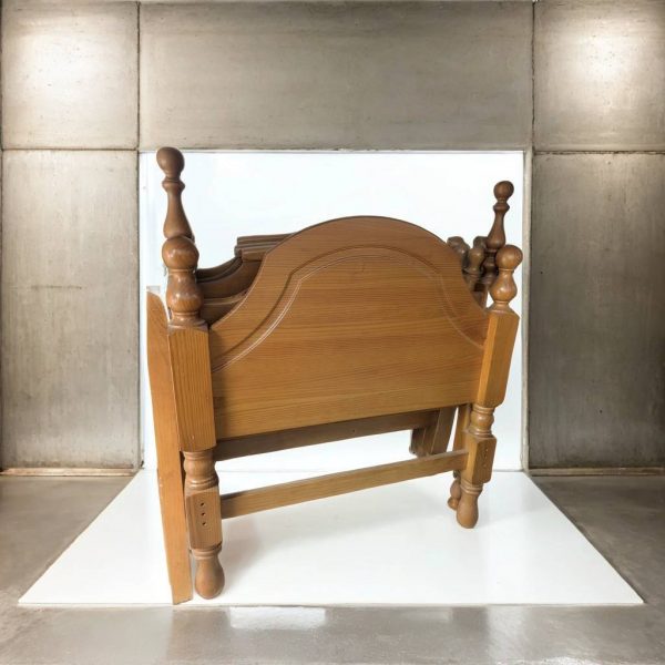 CABECERO DE PINO