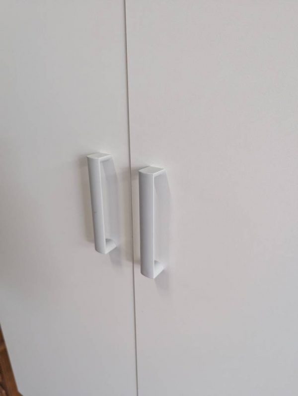 ARMARIO DE TRES PUERTAS - Imagen 3