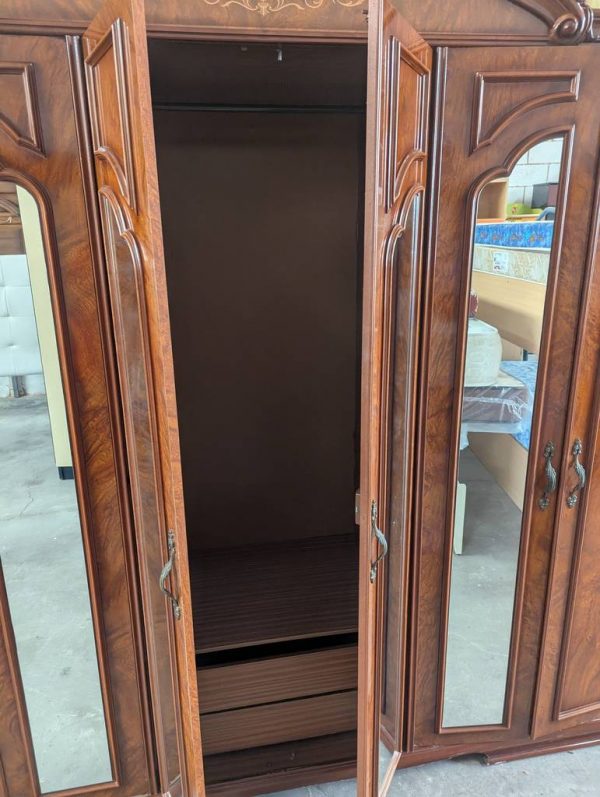 ARMARIO DE 6 PUERTAS - Imagen 7