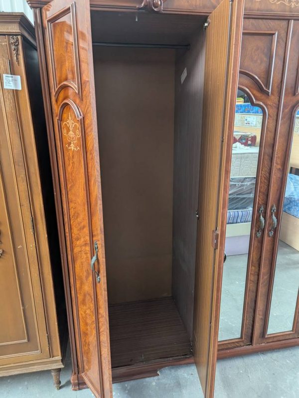 ARMARIO DE 6 PUERTAS - Imagen 9