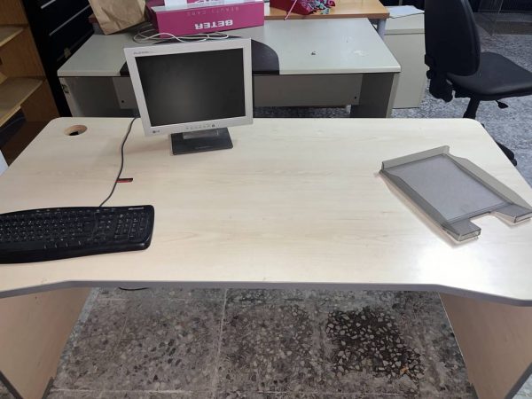 MESA DE OFICINA - Imagen 5
