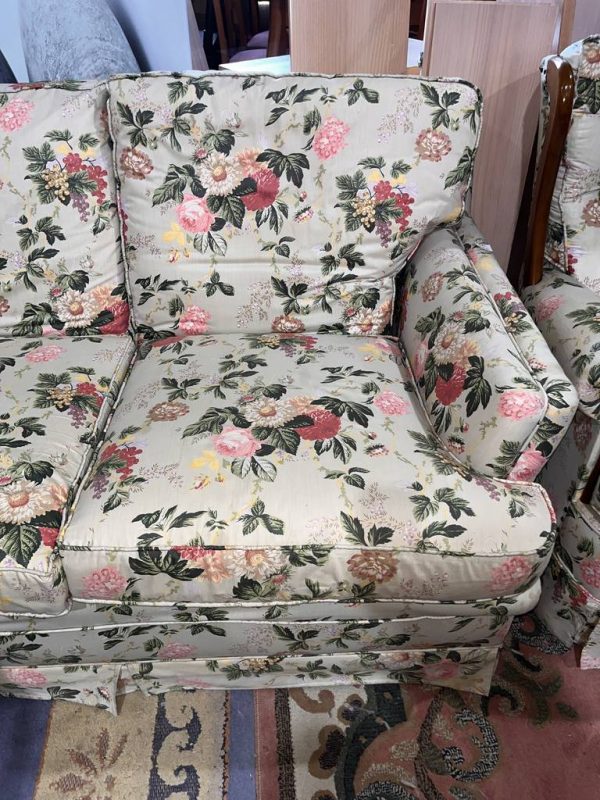 SOFÁ Y 2 SILLONES ESTAMPADOS - Imagen 4