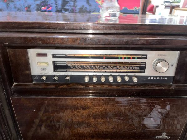MUEBLE RADIO GRUNDIG - Imagen 7