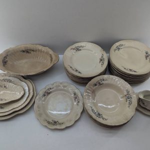 VAJILLA DE LOZA ANTIGUA