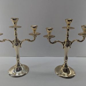 2 CANDELABROS DORADOS