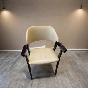 SILLA DE POLIPIEL
