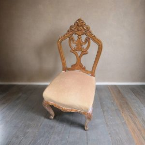 SILLA CLÁSICA DE MADERA