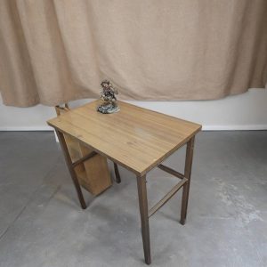 MESA AUXILIAR DE TRABAJO