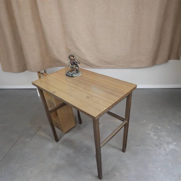 MESA AUXILIAR DE TRABAJO