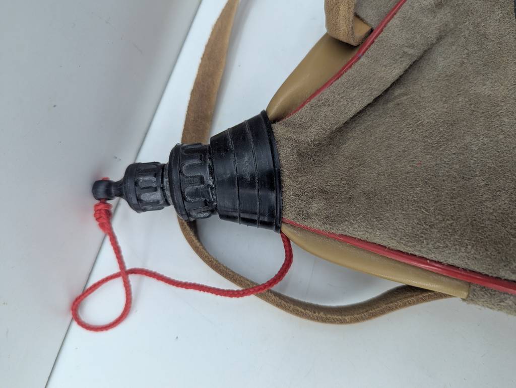 BOTA DE VINO VINTAGE - Imagen 6