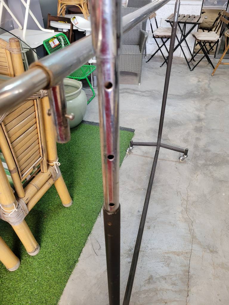 PERCHERO METÁLICO - Imagen 7