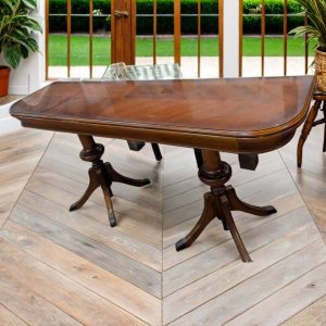MESA DE COMEDOR PLEGABLE