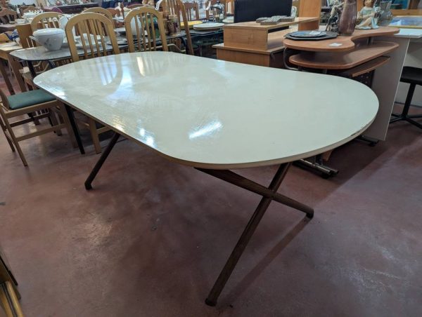MESA OVALADA BLANCA - Imagen 2
