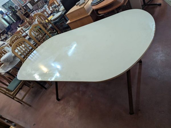 MESA OVALADA BLANCA - Imagen 3