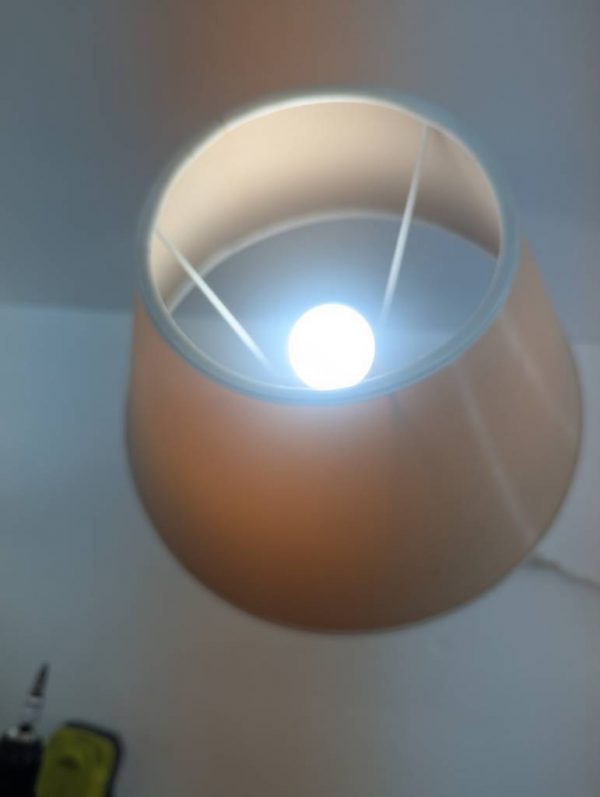 LÁMPARA DE MESA CLÁSICA - Imagen 4