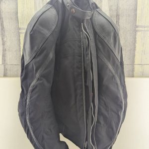 CAZADORA DE MOTO