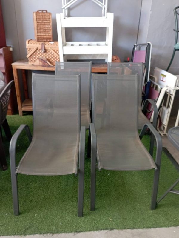 MESA Y 4 SILLAS DE JARDÍN - Imagen 9