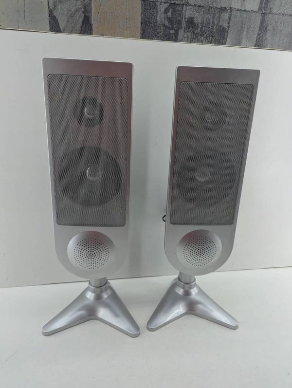 2 ALTAVOCES DE SOBREMESA