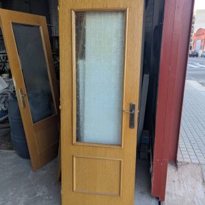 PUERTA DE MADERA