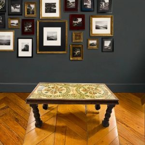 MESA DE CENTRO CON AZULEJO