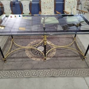MESA DE COMEDOR ELEGANTE