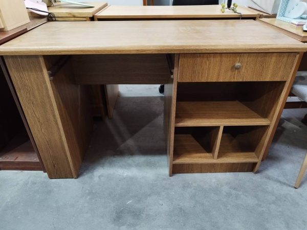 ESCRITORIO DE MADERA