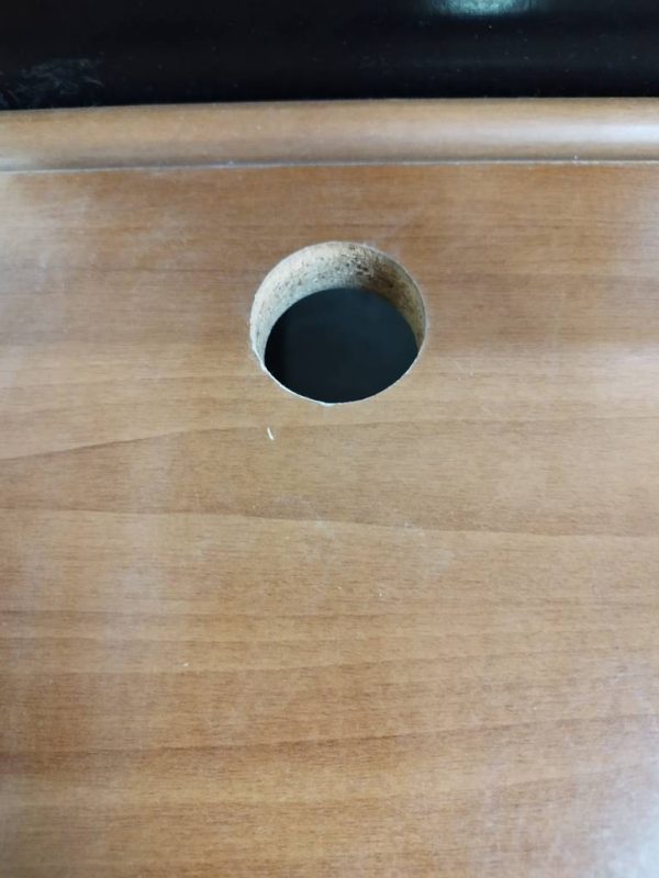 MESA DE ESCRITORIO - Imagen 4