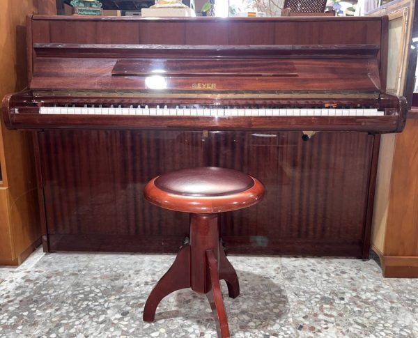 PIANO GEYER CON TABURETE