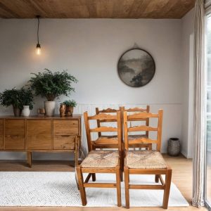LOTE DE 4 SILLAS RÚSTICAS