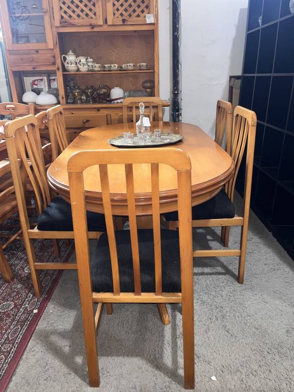 MESA EXTENSIBLE Y 6 SILLAS
