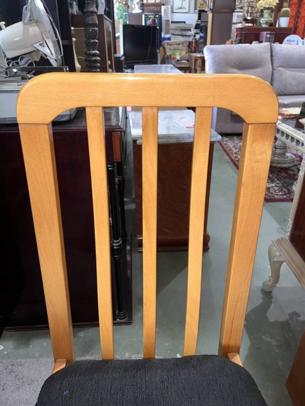 MESA EXTENSIBLE Y 6 SILLAS - Imagen 6