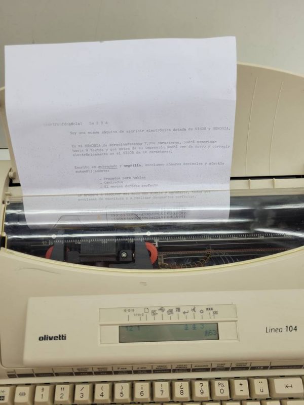 MÁQUINA DE ESCRIBIR OLIVETTI - Imagen 4