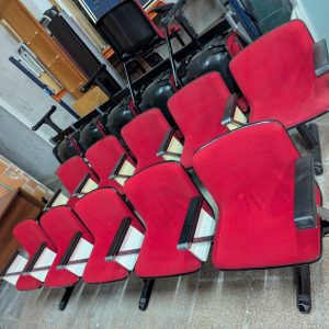 5 BUTACAS DE AUDITORIO