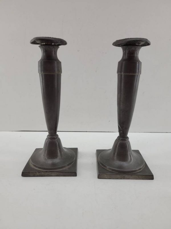 2 CANDELABROS CLÁSICOS