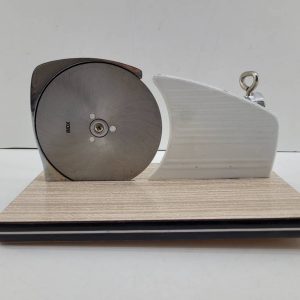 MÁQUINA CORTA FIAMBRES