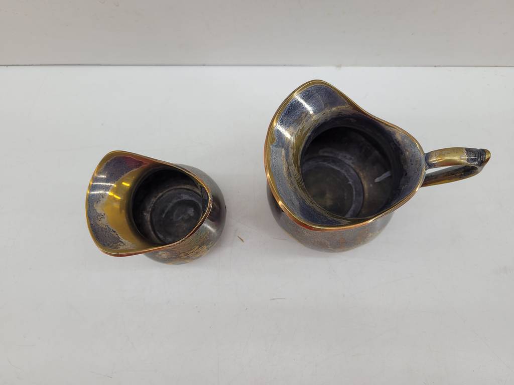 2 JARRAS DE METAL - Imagen 2