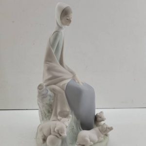 ESCULTURA DE CAMPESINA