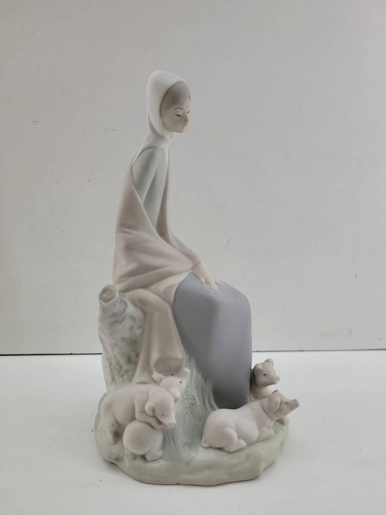 ESCULTURA DE CAMPESINA